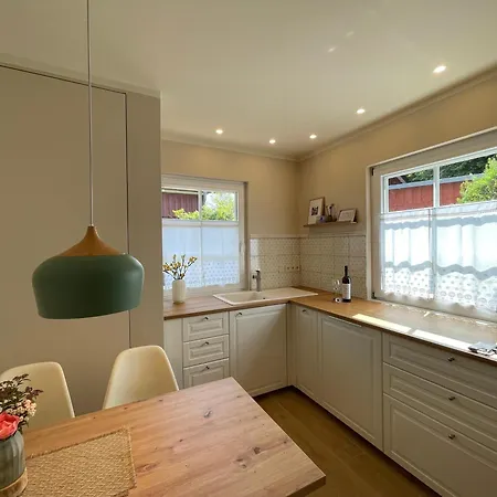 Darsser Gartenwohnung 아파트 프레로